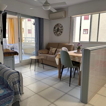 Apartment On The Beach With Parking And Pool 卡尔佩 外观 照片