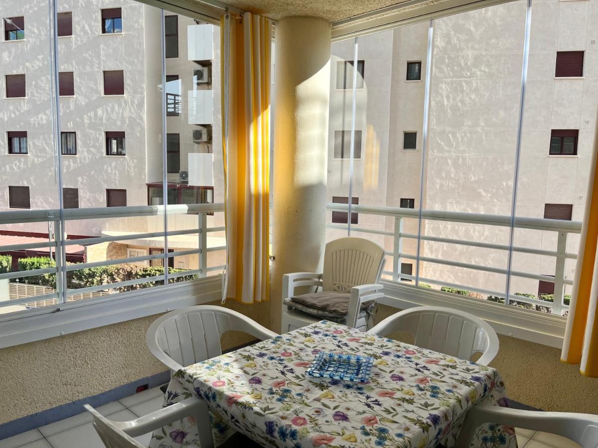 Apartment On The Beach With Parking And Pool 卡尔佩 外观 照片